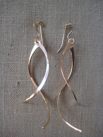 Curved Textured Drop Earring